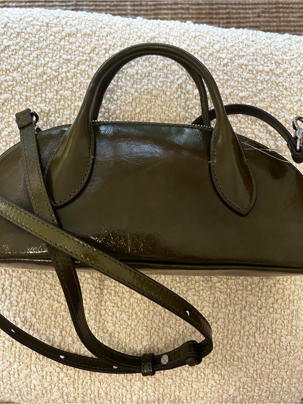 New • Madewell Dome Crossbody Satchel in worn oilve - Picture 4 of 8